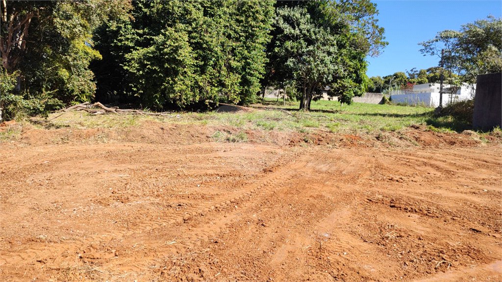 Terreno à venda com 1 suíte no condomínio Jatobás, Vinhedo - SP