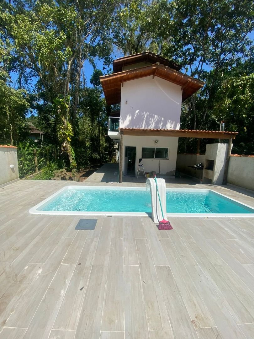 Sobrado com 3 dormitórios à venda, 269 m² por R$ 1.280.000,00 - Sertão do Camburi - São Sebastião/SP