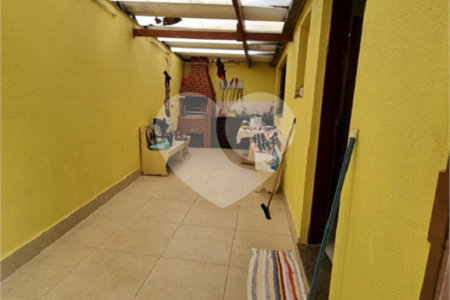 Sobrado à venda com 4 quartos, sendo 2 suítes, em Vila Mazzei, São Paulo, SP