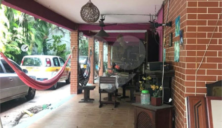 Casa à venda com 4 quartos, sendo 1 suíte,  em Senador Vasconcelos, Rio de Janeiro, RJ