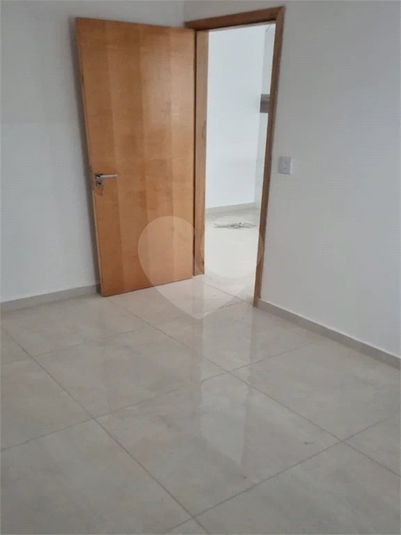 Excelente apartamento à venda, 2 quartos, ao lado do metrô Guilhermina-Esperança