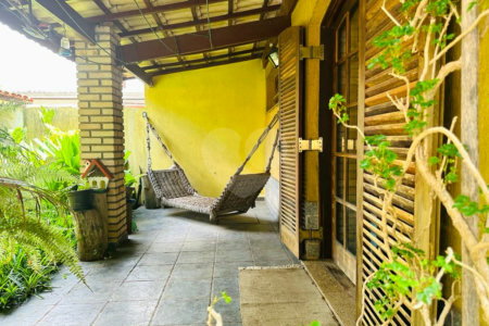 Casa Térrea à venda com 4 quartos, sendo 1 suíte, em Interlagos, São Paulo, SP