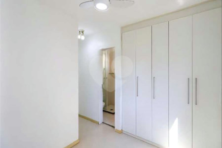 Apartamento à venda ou para alugar com 3 quartos, sendo 1 suíte,  em Vila Andrade, São Paulo, SP