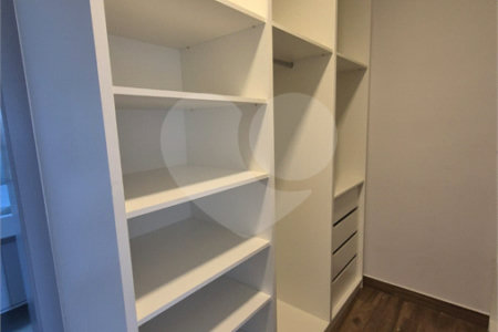 Casa à venda com 4 suítes no condomínio Residencial Dona Maria Candida, Indaiatuba - SP