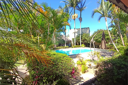 Casa à venda com 3 quartos, sendo 2 suítes,  em Vila Mogilar, Mogi das Cruzes, SP