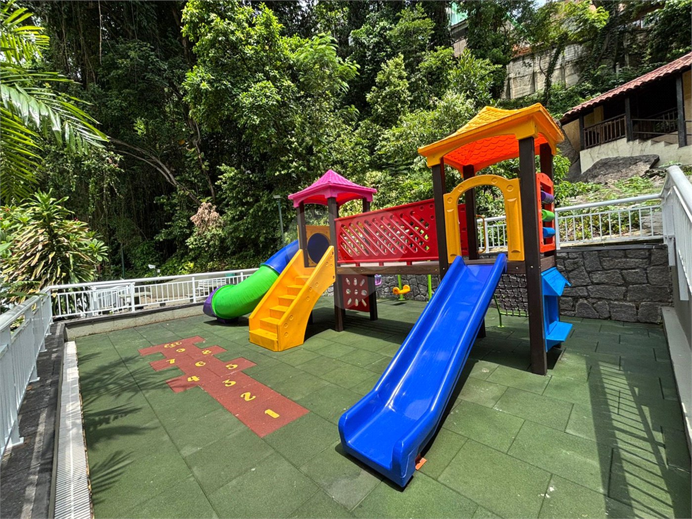 Cobertura à venda com 4 quartos, sendo 2 suítes,  em Tijuca, Rio de Janeiro, RJ