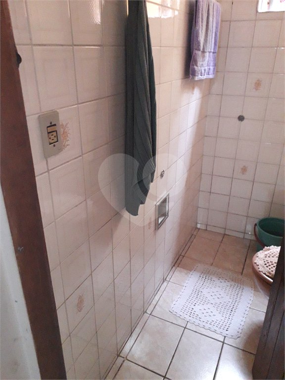Casa à venda com 3 quartos, sendo 1 suíte, no condomínio Luís de Oliveira Bulhões, São Paulo - SP