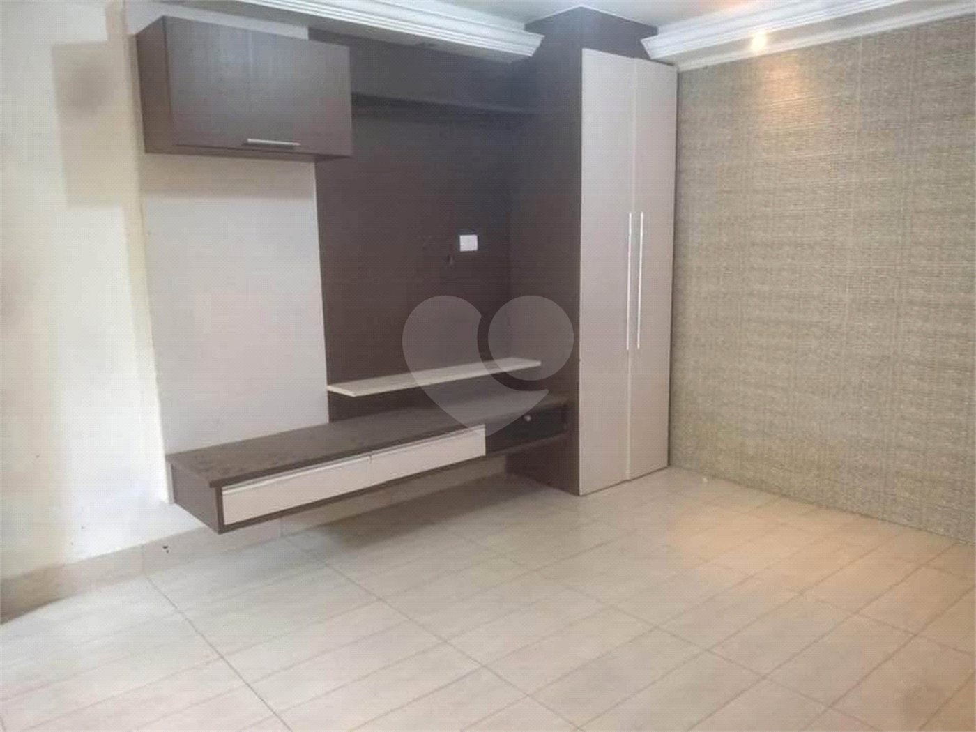 Casa à venda com 4 quartos, sendo 1 suíte,  em Vila Suissa, Mogi das Cruzes, SP