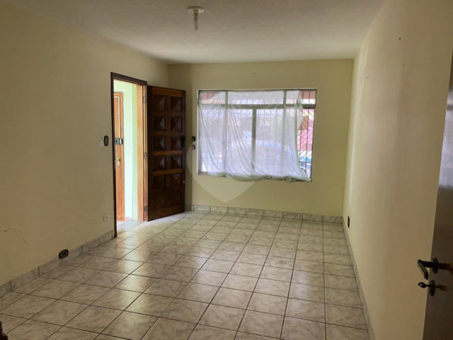 Sobrado à venda com 4 quartos, sendo 1 suíte,  em Campo Grande, São Paulo, SP