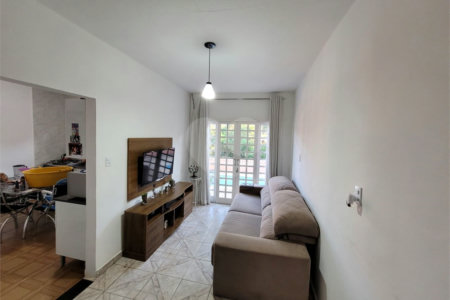 Chácara à venda com 3 quartos, sendo 1 suíte,  em Jardim Imperial, Atibaia, SP