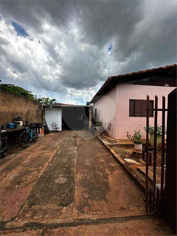 Casa à venda com 5 quartos em Jardim São João 2ª Seção, Ponta Porã, MS