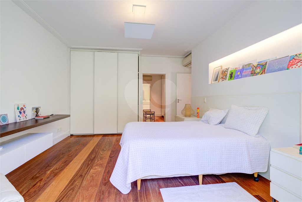 Casa Térrea à venda com 4 suítes em Alto da Boa Vista, São Paulo, SP