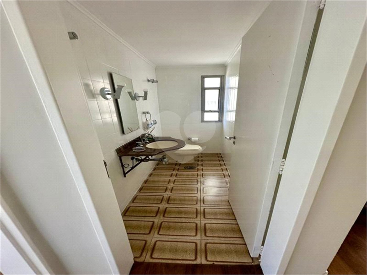 Apartamento à venda com 3 quartos, sendo 1 suíte, em Itaim Bibi, São Paulo, SP