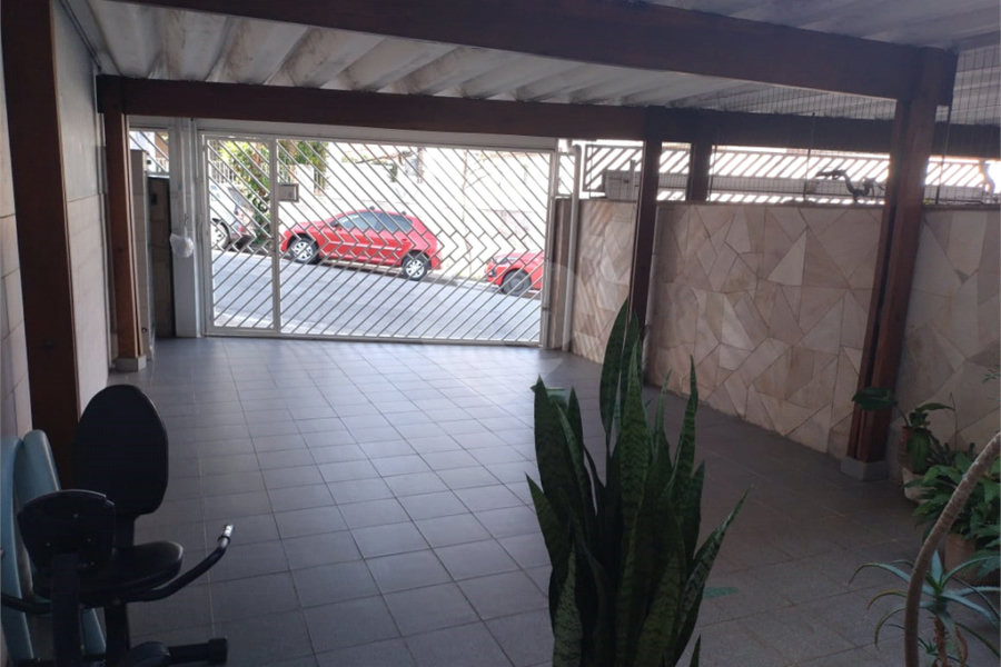 Sobrado à venda com 4 quartos, sendo 1 suíte,  em Parada Inglesa, São Paulo, SP