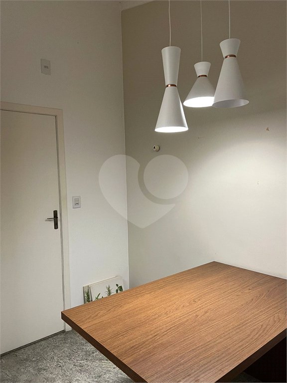 Casa à venda com 2 suítes no condomínio Recanto dos Ipes, Atibaia - SP