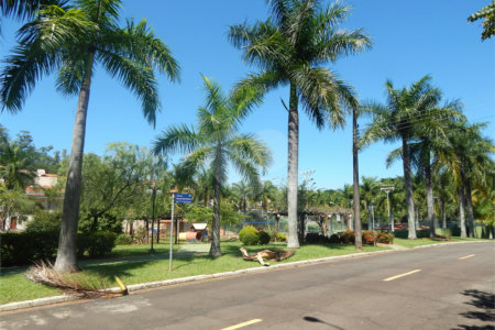 Casa à venda com 4 quartos, sendo 1 suíte, no condomínio Vale do Itamaracá, Valinhos - SP