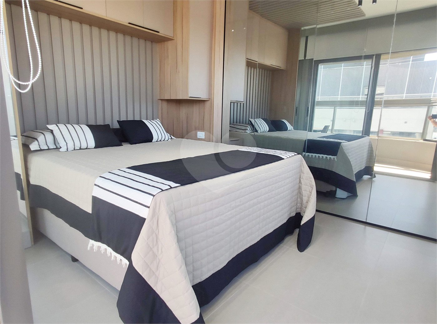 Apartamento à venda ou para alugar com 1 suíte em Pinheiros, São Paulo, SP