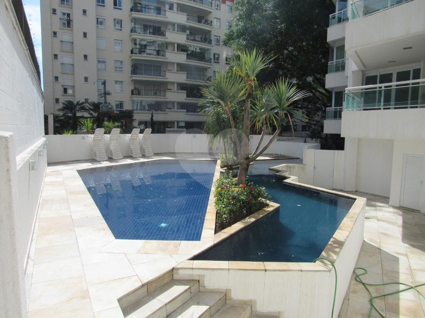 Apartamento à venda com 3 suítes em Real Parque, São Paulo, SP