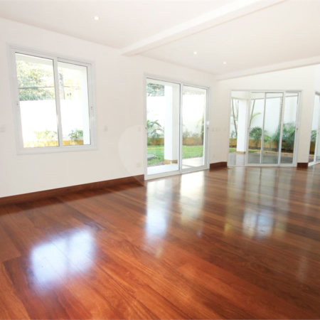 Casa à venda com 4 suítes no condomínio Vila Alba, São Paulo - SP