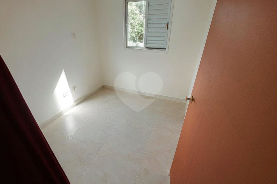 Casa à venda com 2 quartos, sendo 1 suíte, no condomínio Residencial João Turra, São Paulo - SP