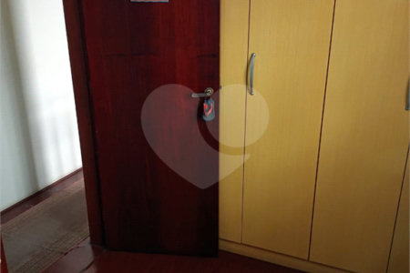 Sobrado à venda com 3 quartos em Jardim Colombo, São Paulo, SP
