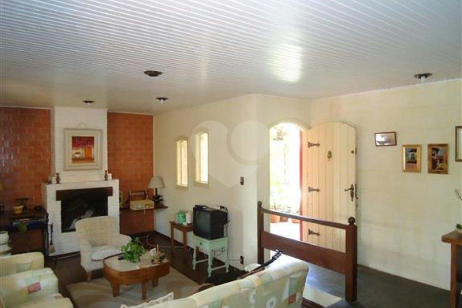 Casa à venda com 4 quartos, sendo 2 suítes, em Vila Machado, Mairiporã, SP