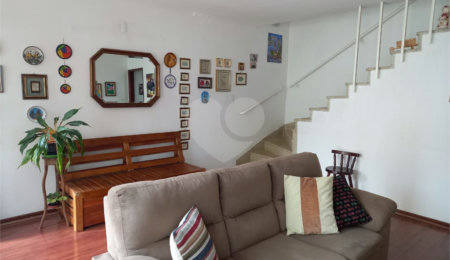 Sobrado à venda com 4 quartos, sendo 1 suíte,  em Santana, São Paulo, SP