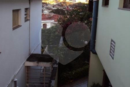Sobrado à venda com 4 quartos, sendo 2 suítes, em Jardim Peri Peri, São Paulo, SP