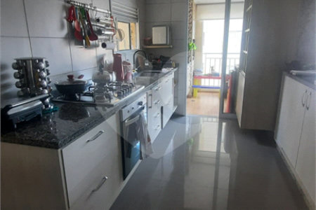 Apartamento à venda com 3 quartos, sendo 1 suíte, em Vila Santo Antônio, Guarulhos, SP