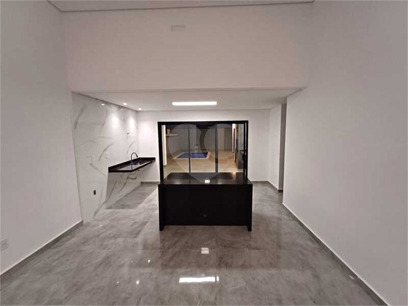 Casa à venda com 3 suítes no condomínio Residencial Alto de Itaici, Indaiatuba - SP