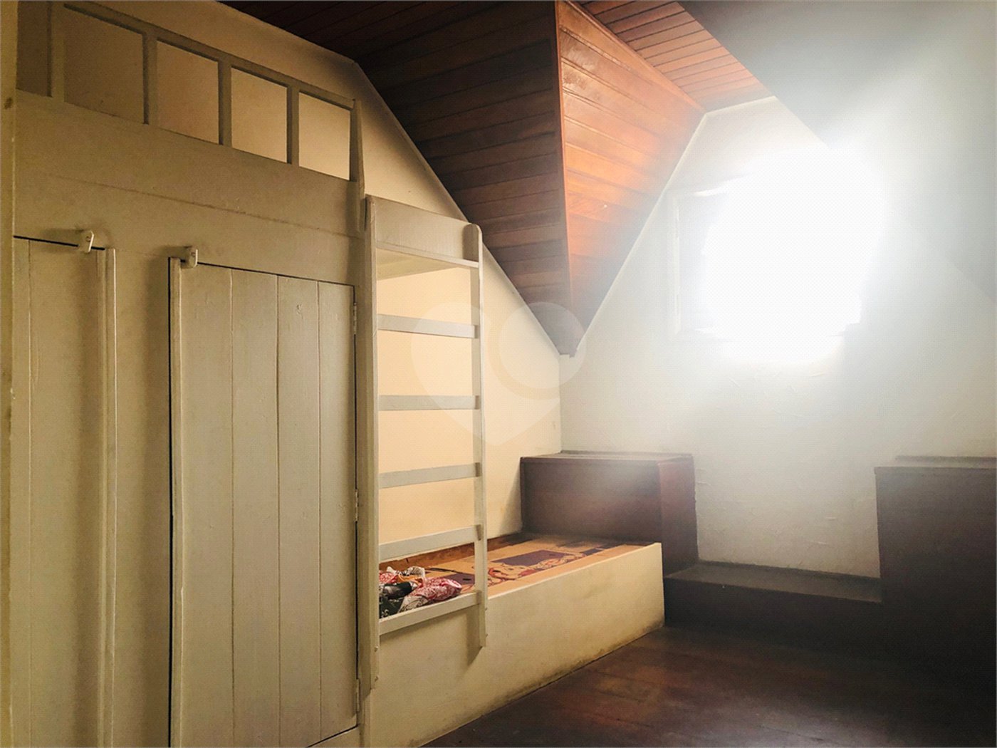 Sobrado à venda com 4 quartos, sendo 3 suítes, em Vila Rosália, Guarulhos, SP