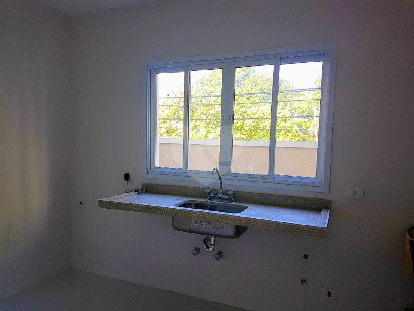 Sobrado à venda com 3 quartos, sendo 1 suíte,  em Jardim Prudência, São Paulo, SP