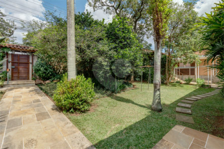 Casa Térrea à venda com 4 quartos, sendo 1 suíte, em Chácara Monte Alegre, São Paulo, SP