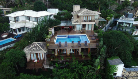 Casa à venda com 5 quartos, sendo 4 suítes, em Albatroz, Armação dos Búzios, RJ
