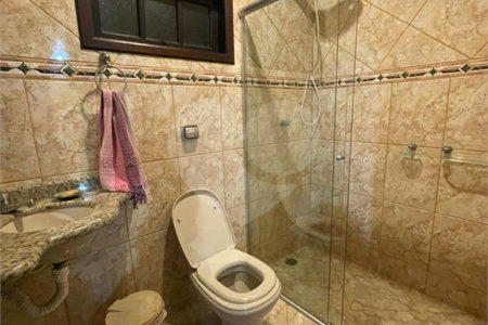 Sobrado à venda com 4 quartos, sendo 1 suíte,  em Vila Suissa, Mogi das Cruzes, SP