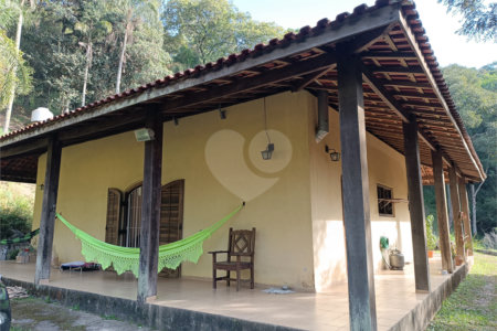 Chácara à venda com 2 quartos, sendo 1 suíte, em Caete (mailasqui), São Roque, SP