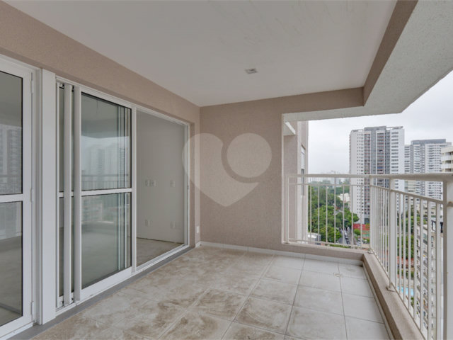 Apartamento à venda com 2 quartos, sendo 1 suíte,  em Santo Amaro, São Paulo, SP