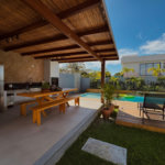 Casa para alugar com 2 suítes, no condomínio Outeiro São Francisco, Porto Seguro - BA