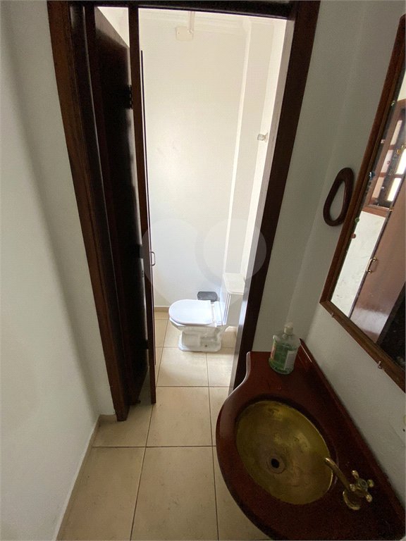 Sobrado à venda com 5 suítes em Jardim dos Ipês, Suzano, SP