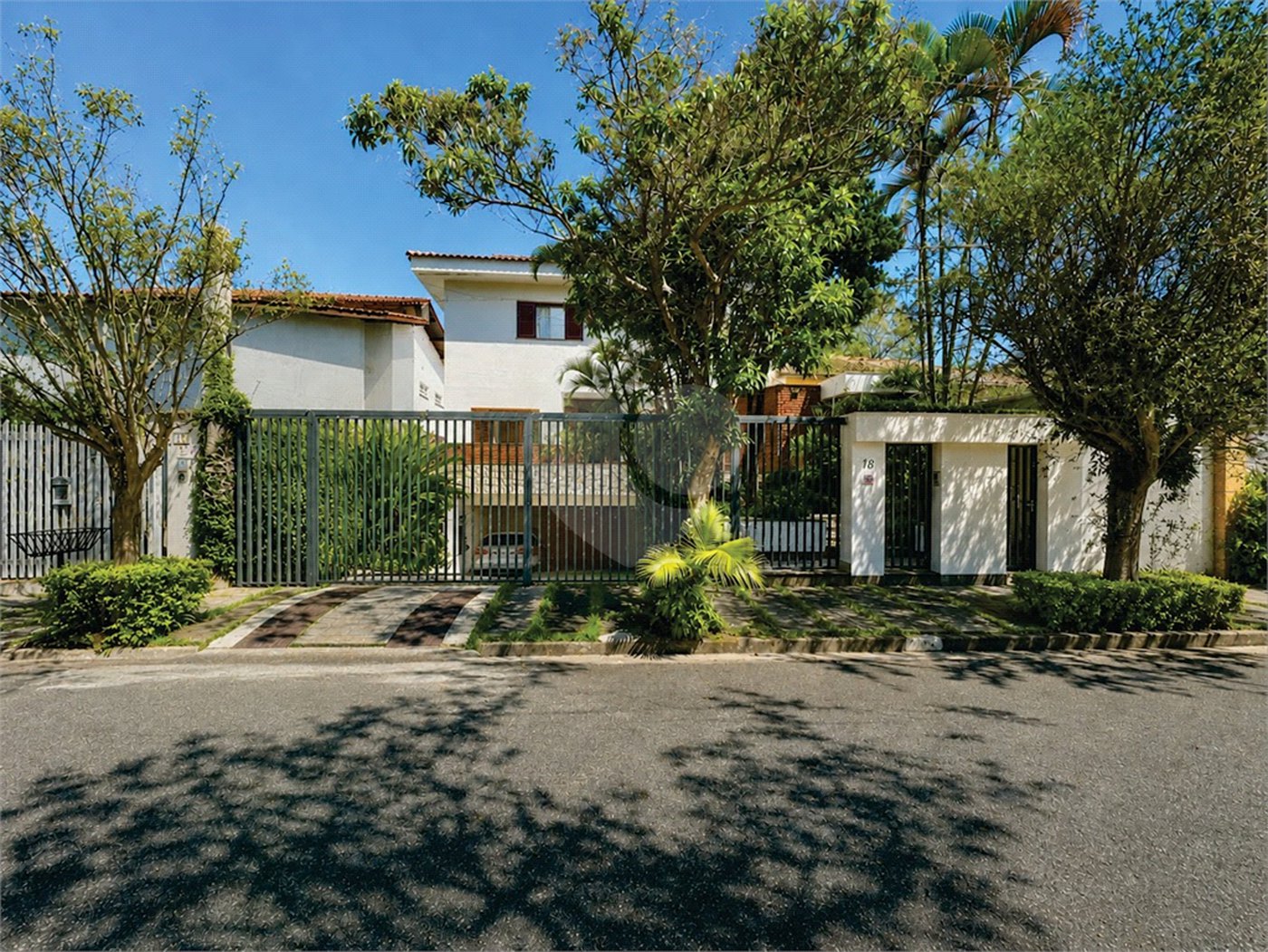 Casa à venda com 5 quartos, sendo 4 suítes, em Parque dos Príncipes, São Paulo, SP