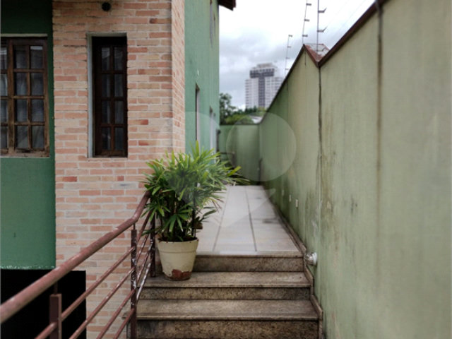Sobrado à venda com 4 quartos, sendo 1 suíte,  em Butantã, São Paulo, SP