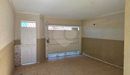 Casa à venda com 3 quartos, sendo 1 suíte,  em Vila José Salem, Itapetininga, SP