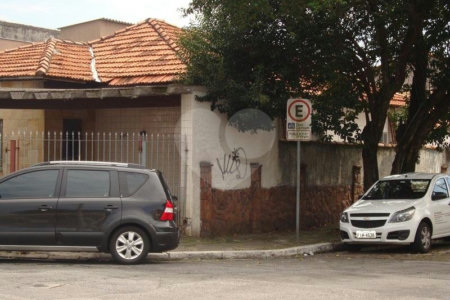 Casa Térrea à venda com 3 quartos em Vila Cordeiro, São Paulo, SP