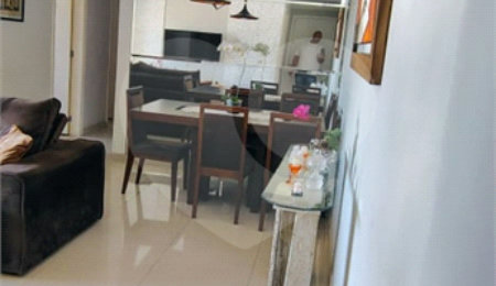 Apartamento à venda com 3 quartos, sendo 1 suíte,  em Vila Carrão, São Paulo, SP