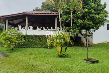 Chácara à venda com 4 suítes em Distrito de Porto, Capela do Alto, SP