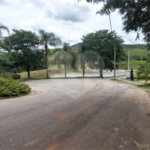 Terreno à venda no condomínio Figueira Garden, Atibaia - SP
