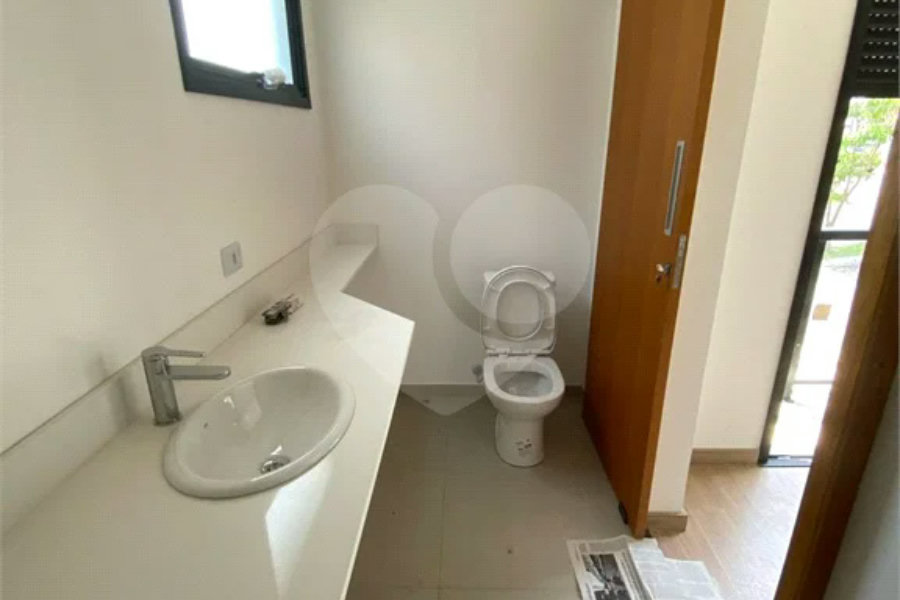 Casa à venda com 3 suítes em Chácara Roselândia, Cotia, SP