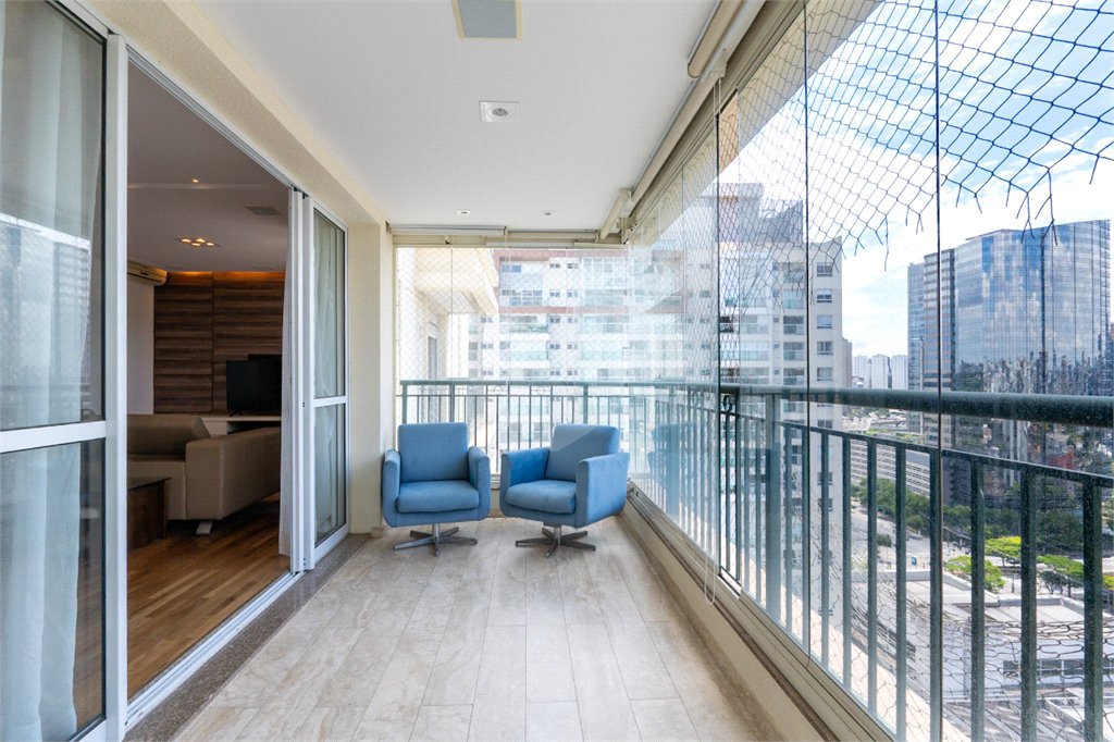 Apartamento à venda com 3 suítes em Brooklin, São Paulo, SP