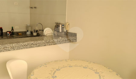 Sobrado à venda com 3 quartos, sendo 1 suíte,  em Vila Mariana, São Paulo, SP