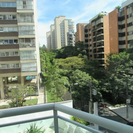 Apartamento à venda com 3 suítes em Real Parque, São Paulo, SP